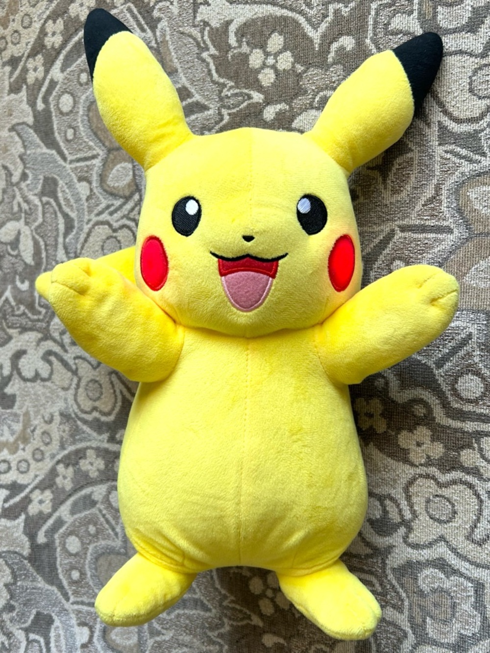 Pokémon Lights & Sounds Pikachu Talking Plush Pokemon. Cheeks / Tail Light Up